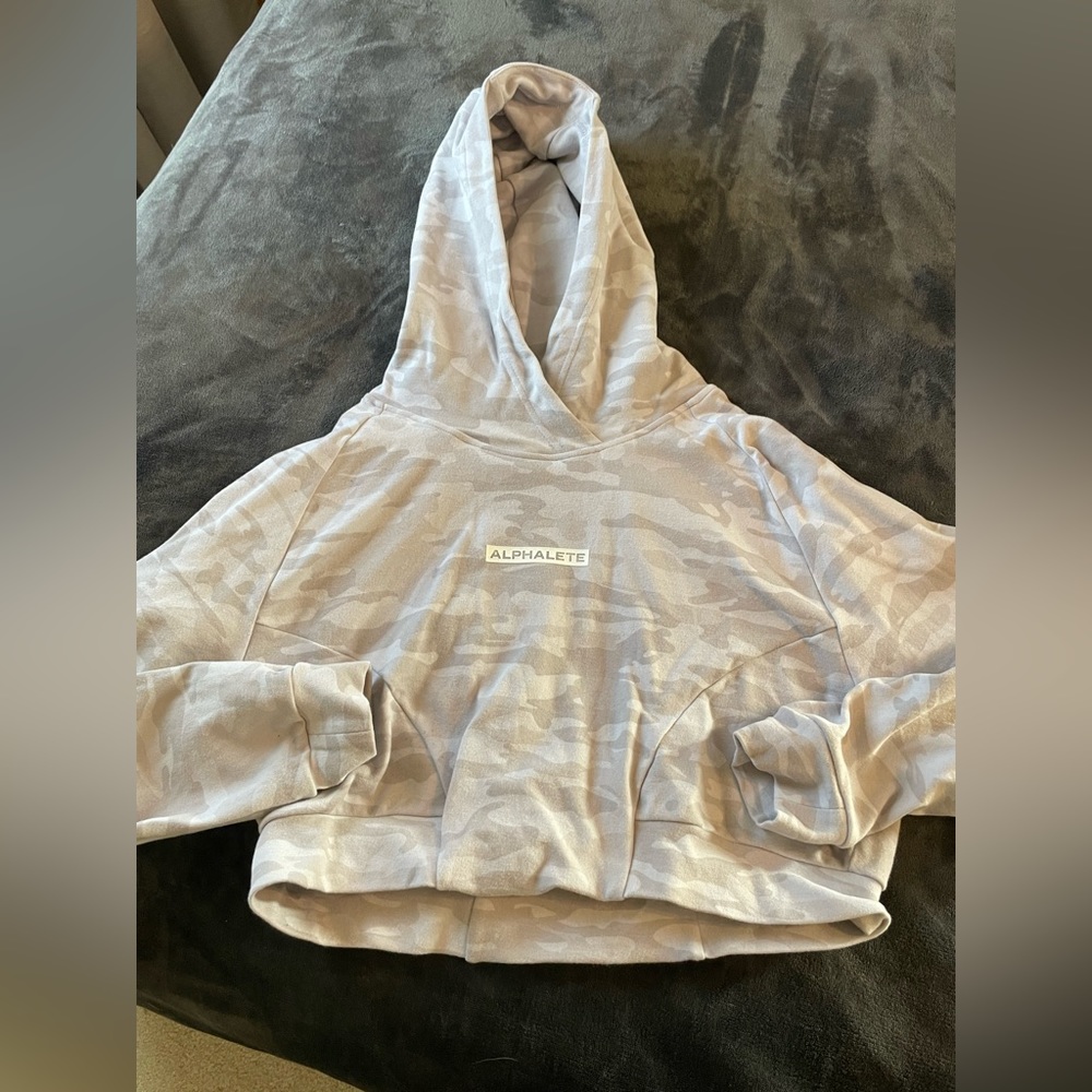 Alphalete Identity Pro Cropped Hoodie